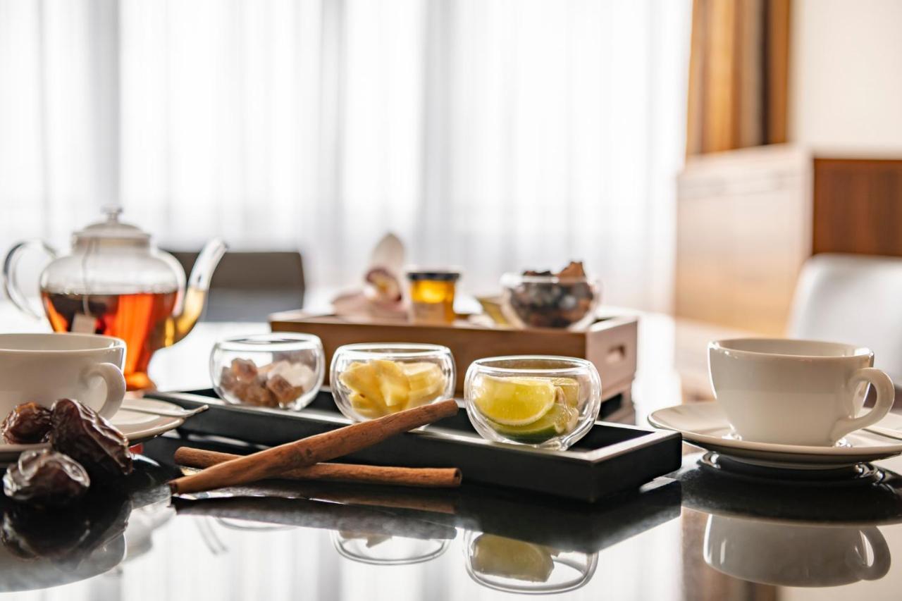慕尼黑威斯汀大酒店 外观 照片 Tea service