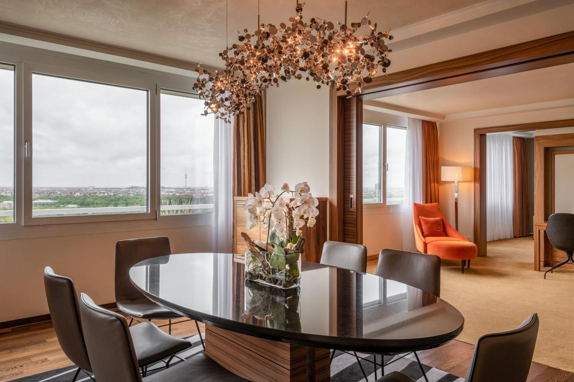 慕尼黑威斯汀大酒店 外观 照片 A suite at the InterContinental Berlin